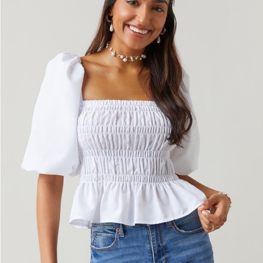 francesca’s puff sleeve smocked blouse, brand new with tags